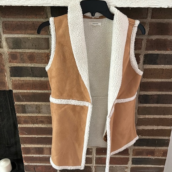 Maurice’s Brown Faux Suede Sherpa Trim Vest Womens Small - Picture 1 of 7